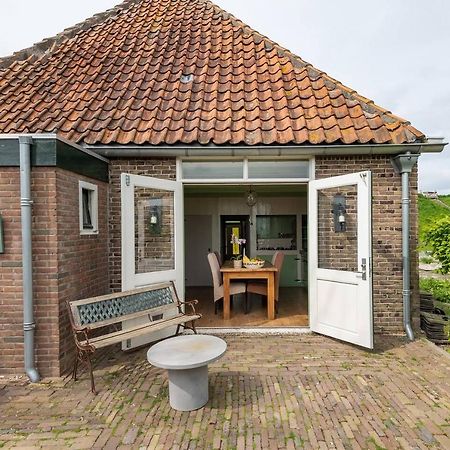 Private Characteristic Farmhouse Near The Lake Andijk Esterno foto