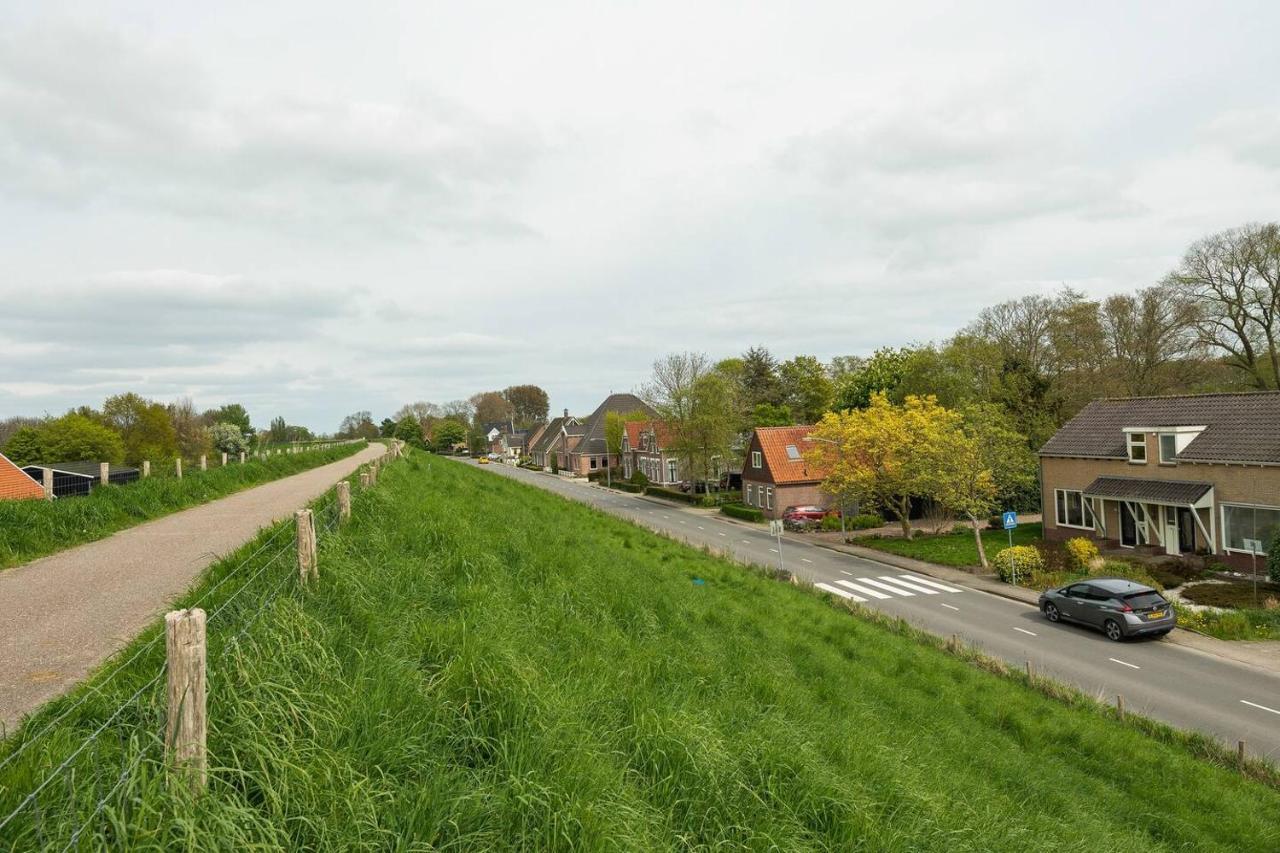Private Characteristic Farmhouse Near The Lake Andijk Esterno foto