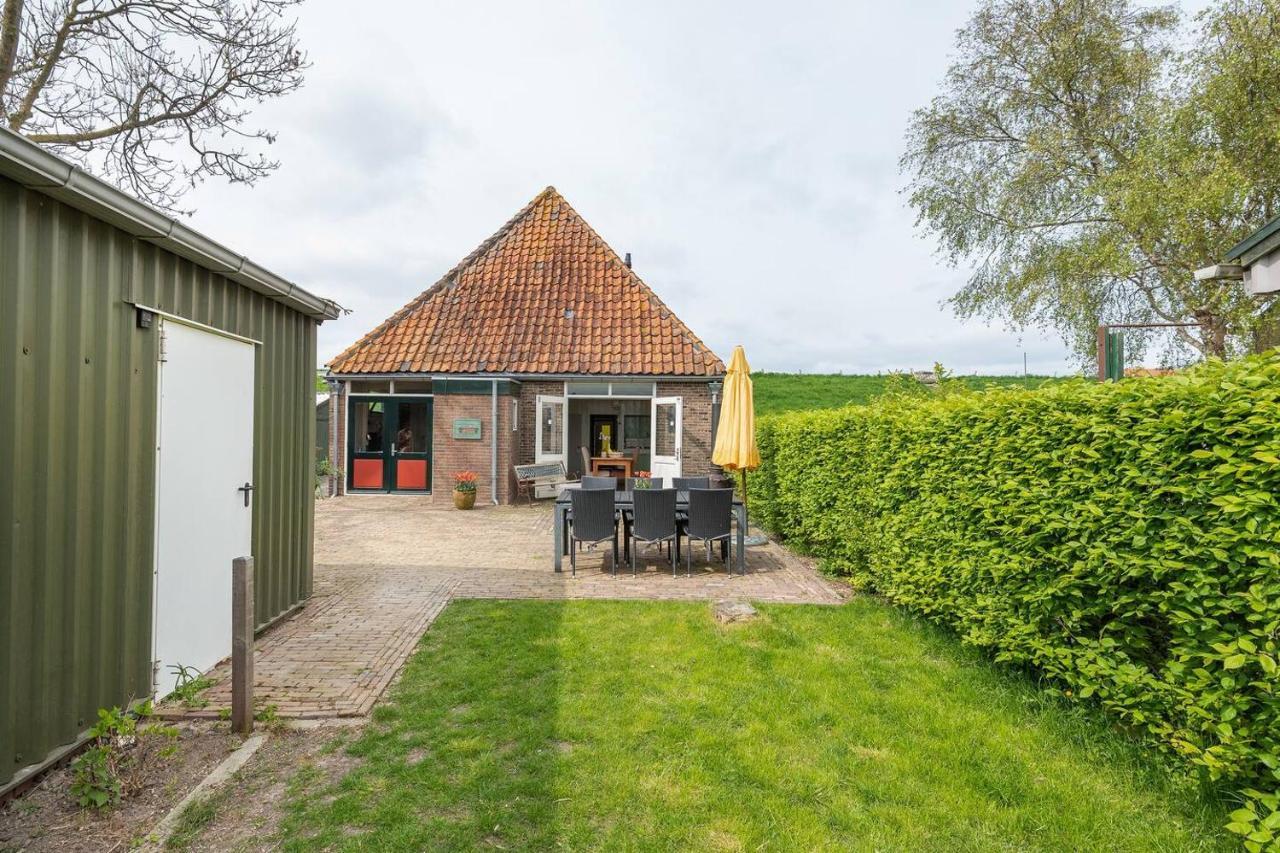 Private Characteristic Farmhouse Near The Lake Andijk Esterno foto